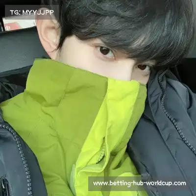 龙含雅